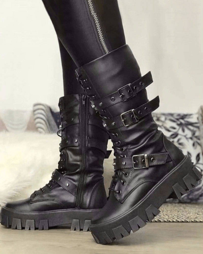 Linda - Boots with zipper and buckles