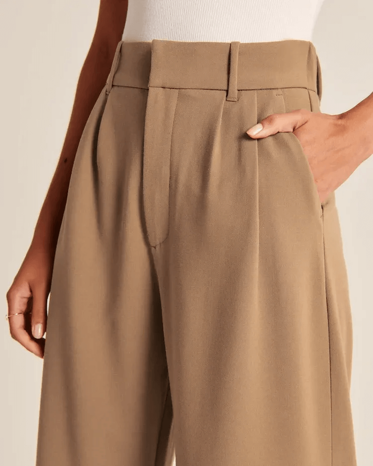 Tailored trousers with wide leg